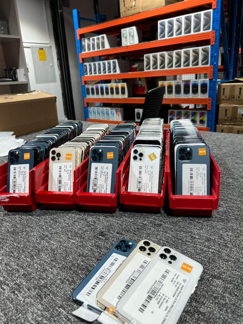 Stock iPhones vérifiés